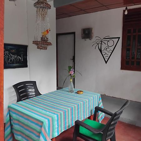 Yunal'S Place Matara Ruang foto