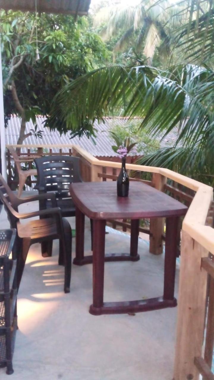 Yunal'S Place Matara Bagian luar foto